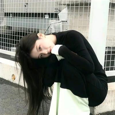 她似光芒举世无双